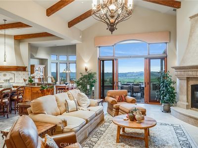 5475 Mira Estrella Ct