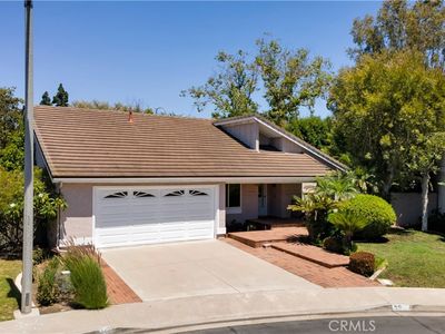32 Deerwood E