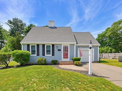 Property at 1 Birchwood Rd, Holbrook, MA