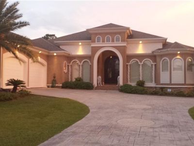 1104 Heron Lakes Cir