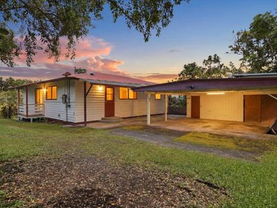 82 Malia St
