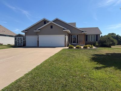 Property at 29684 Shoreview Cir, Lindstrom, MN