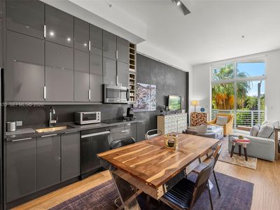 2001 Meridian Ave APT 404