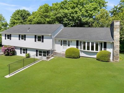 7 Westwood Dr