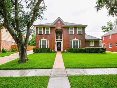 8111 Meadow Vista Dr