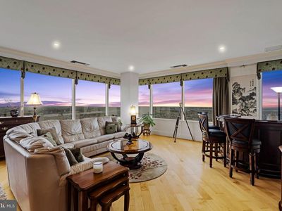 50 S 16th St Unit 4210