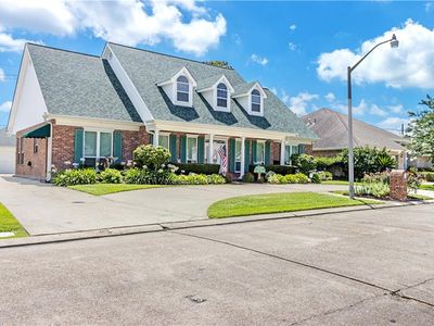 3 Oakley Dr