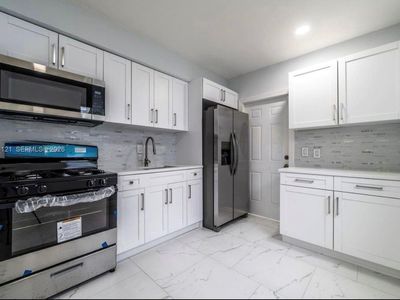 425 NW 14th Way