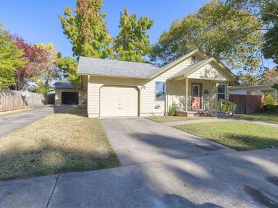 728 SW I St