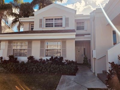 2253 SE 27th Dr #101
