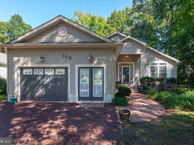 105 Tail Of The Fox Dr
