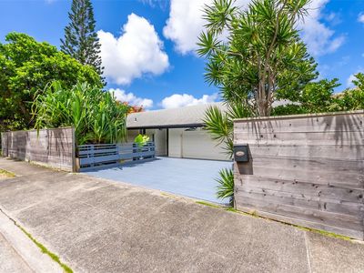 864 Nana Honua St