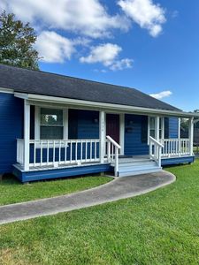 1336 W Lucas Dr