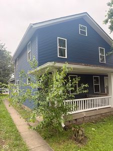 1021 N Ewing St