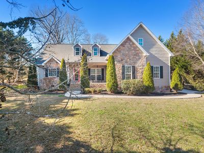 25 Golden Pond Ln