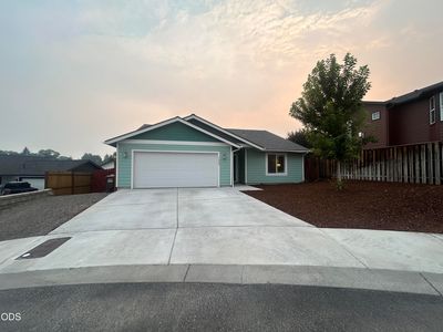 1335 NE Pippen Ct