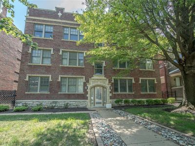 4228 McPherson Ave APT 212