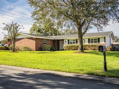 4521 Orangewood Loop W