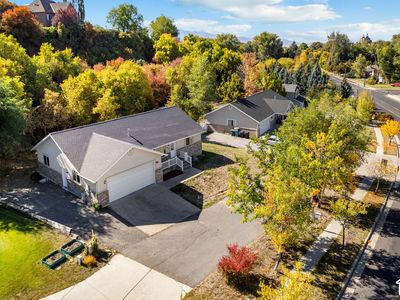838 Mountain Rd