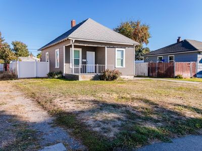 1111 E Longfellow Ave