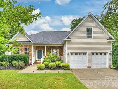 713 Trailhead Ln