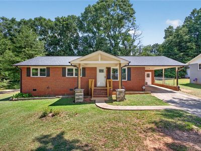 815 Winston Dr