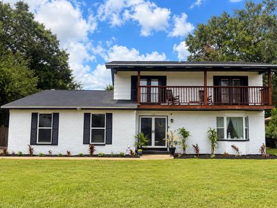 121 Lovett Pl
