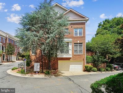 4625 Knight Pl