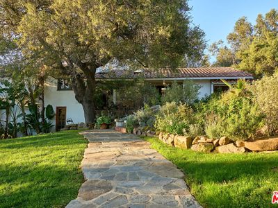 22068 Topanga School Rd