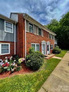 1300 Larchmont Pl APT 311