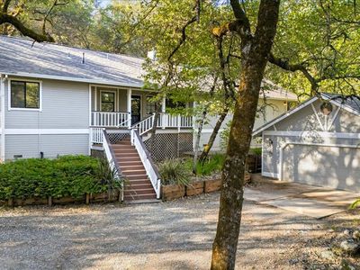 18509 Fair Oaks Dr