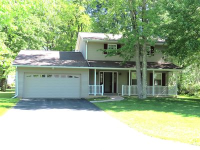 12512 Hickory Dr