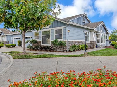 2051 Folle Blanche Dr