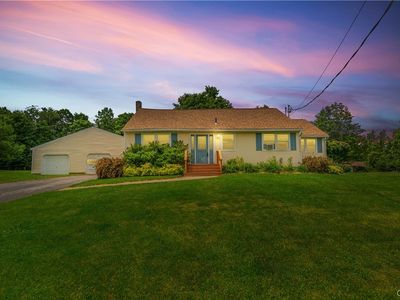 3225 Groth Rd