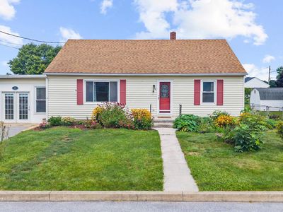 48 Fairground Ave