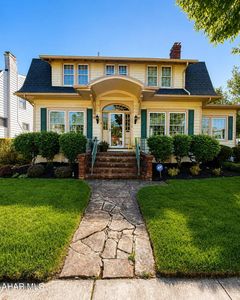 95 Logan Blvd