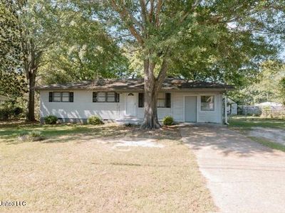 3264 Pauline Dr