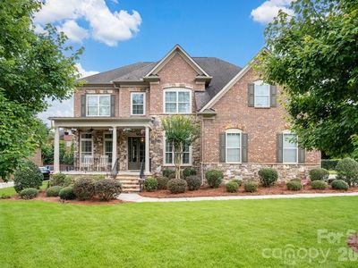 7323 Harcourt Xing