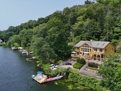 218 W Shore Trl