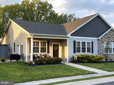 109 Candlewick Ct