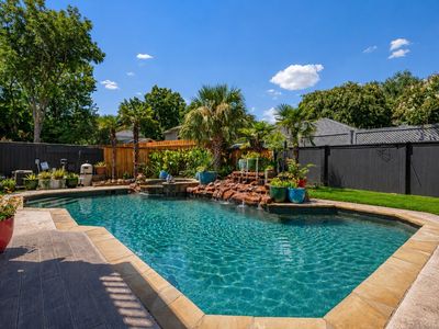 2700 Valleywood Dr