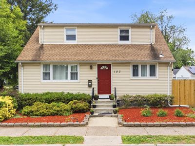 103 Dickinson Ave