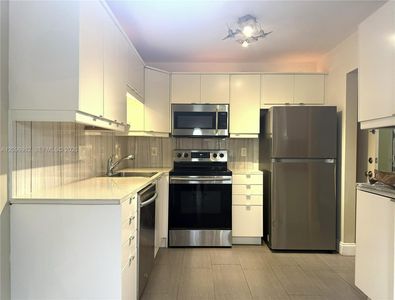 257 S Cypress Rd APT 416