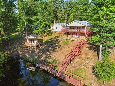 170 Lakeshore Dr