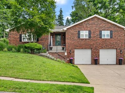 17 Greenwood Rd