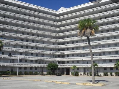 1401 NE Miami Gardens Dr APT 685