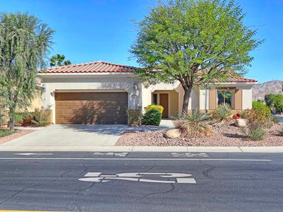 81876 Avenida Sombra