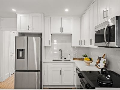 60 Derby St APT 4