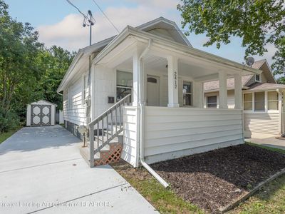 2412 Fernwood Ave