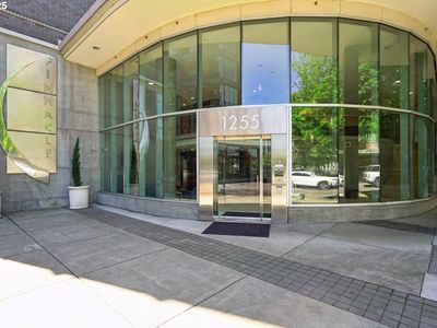 1255 NW 9th Ave APT 1106